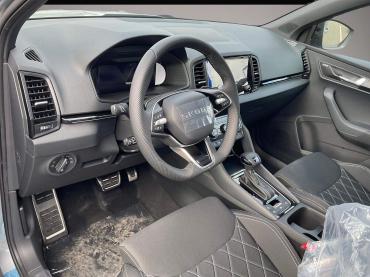 Skoda Karoq 1.5 TSI DSG Sportline * AHK * Navi * CANTON