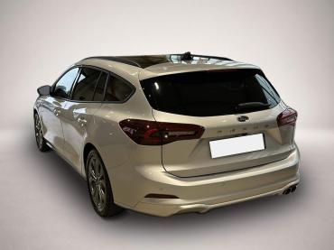Fahrzeug ansehen: Ford Focus ST-Line X Turnier Automatik Sportpaket Nav Ford Focus ST-Line X Turnier Automatik Sportpaket Nav