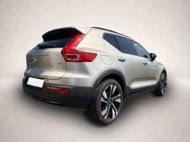 Fahrzeug ansehen: Volvo XC40 B4 Ultimate Dark ACC/CAM/H&K/MEMORY/PANO Volvo XC40 B4 Ultimate Dark ACC/CAM/H&K/MEMORY/PANO