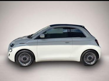 Fiat 500 e Cabrio Base Navi * SHZ * 360 * Fernlichtass. * LM