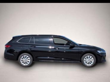 Skoda Superb Combi Essence TDI * DSG ACC Navi R-Kam SHZ