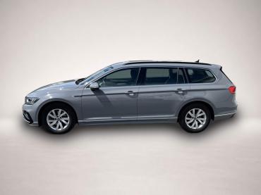 Fahrzeug ansehen: Volkswagen Passat Variant 1.5 TSI DSG R-Line 172¤ m.20% Anz Volkswagen Passat Variant 1.5 TSI DSG R-Line 172¤ m.20% Anz