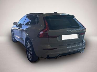 Fahrzeug ansehen: Volvo XC60 B5 (Benzin) Plus Dark AWD Automatik Bluetoo Volvo XC60 B5 (Benzin) Plus Dark AWD Automatik Bluetoo