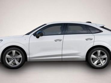 Fahrzeug ansehen: Audi Q3 Sportback quattro 2xS line Tech * KlimaP PrivG Audi Q3 Sportback quattro 2xS line Tech * KlimaP PrivG