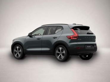 Fahrzeug ansehen: Volvo XC40 B4 Ultra Dark 2WD 360 Grad Kamera Standh. L Volvo XC40 B4 Ultra Dark 2WD 360 Grad Kamera Standh. L