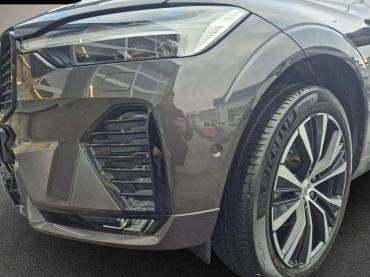 Fahrzeug ansehen: Volvo XC60 B5 B AWD Plus Dark Blis * Voll-LED Volvo XC60 B5 B AWD Plus Dark Blis * Voll-LED