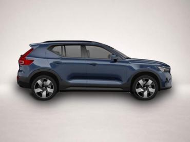 Fahrzeug ansehen: Volvo XC40 B3 B DKG Plus Black Edition STDHZ * ALARM Volvo XC40 B3 B DKG Plus Black Edition STDHZ * ALARM