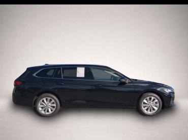 Fahrzeug ansehen: Skoda Superb Combi 2.0 TDI DSG Selection AHK * GJR * KAM * E Skoda Superb Combi 2.0 TDI DSG Selection AHK * GJR * KAM * E