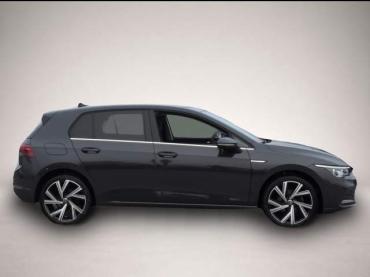 Volkswagen Golf VIII Style 2.0TDI * DSG ACC LED * Navi Massage