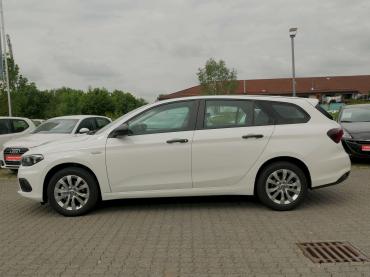 Fiat Tipo Kombi Gelato weiß freie Werkstatt Autochampion24 Höhenkirchen