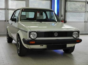 VW Golf Cabrio Oldtimer nach hochwertiger Lackversiegelung bei Autochampion24 München