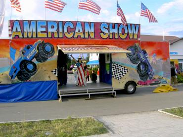 Monstertruck Stuntshow Auto Till